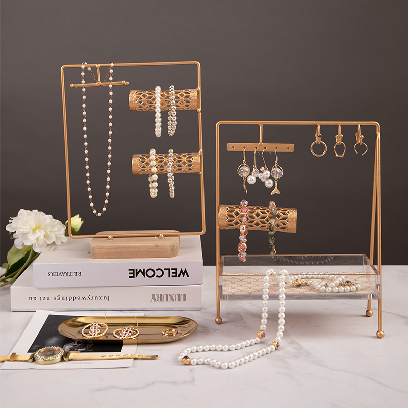 Metallum jewelry eculeo bracket